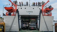 Program stimulus pemerintah melalui potongan tarif penyeberangan membantu meningkatkan mobilitas masyarakat selama musim liburan. ANTARA FOTO/Andry Denisah