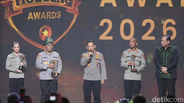 Acara puncak Hoegeng Awards 2026 digelar di The Tribrata Darmawangsa di Jakarta Selatan (Jaksel), Jumat (31/7/2026). Acara ini dihadiri Kapolri Jenderal Listyo Sigit Prabowo dan Chairman of CT Corp Chairul Tanjung (CT).