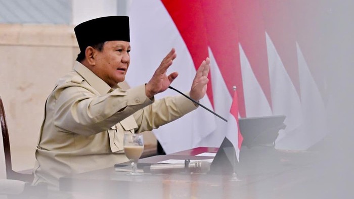Presiden Prabowo Subianto saat memberikan taklimat di depan para pimpinan Kamar Dagang dan Industri Indonesia (Kadin) di Istana Negara, Jakarta, Jumat (31/7/2026).