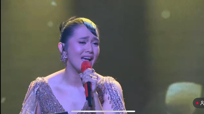 Putri Ayu di Malam Puncak Hoegeng Awards 2026.
