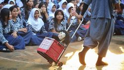 Seni Pertunjukan Kontemporer Warnai Kawasan Bersejarah Cikini