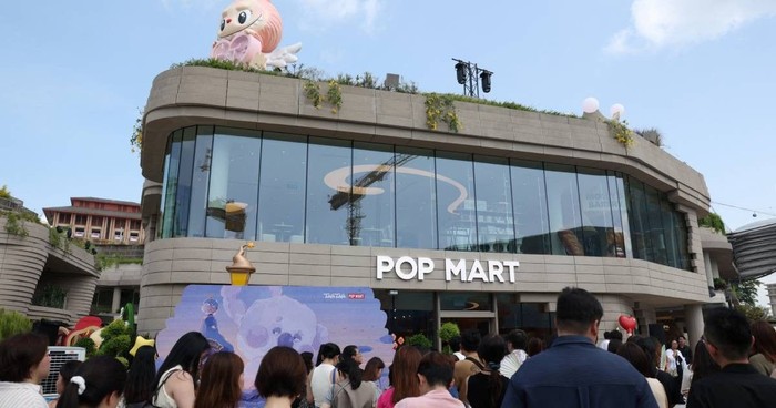 Tak Hanya Jual Blind Box, Kini Pop Mart Buka Bakery!
