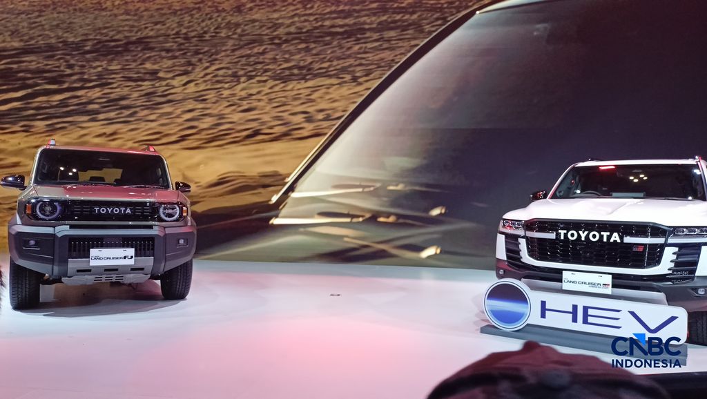 Toyota merilis Land Cruiser FJ dan Land Cruiser 300 Hybrid di ajang Gaikindo Indonesia International Auto Show (GIIAS) 2026 yang digelar di ICE BSD, Tangerang, Jumat (31/7/2026). (CNBC Indonesia/Ferry Sandi)