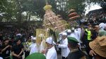 Tradisi Yaa Qawiyyu Kembali Digelar, 6,5 Ton Apem Dibagikan di Klaten
