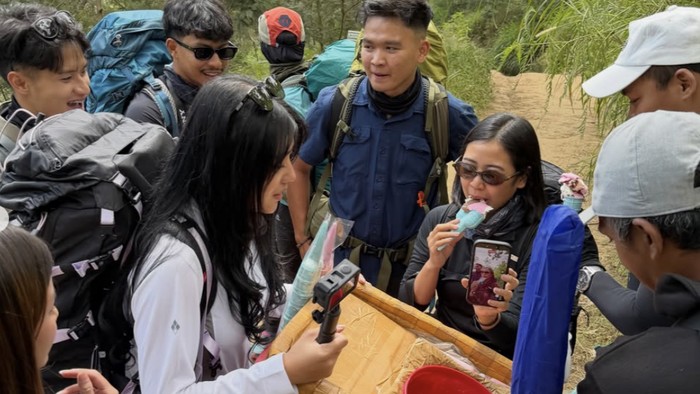 Wendy Walters mendaki Gunung Merbabu