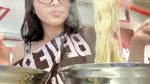 Elsa Japasal Keliling Blok M, Cicip Donat hingga Misoa Viral