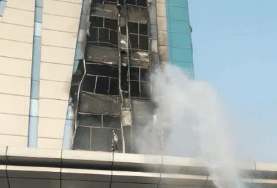 Potret Kebakaran Hotel Pullman Jakbar yang Berhasil Dipadamkan