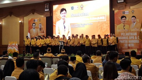 Jajaran pengurus Partai Hanura NTB resmi dikukuhkan oleh Sekretaris Jenderal DPP Partai Hanura, Benny Ramdhani, di Mataram, Sabtu (1/8/2026).