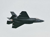 Jet Tempur Siluman AS Jatuh di Dekat Pangkalan California, Pilot Selamat