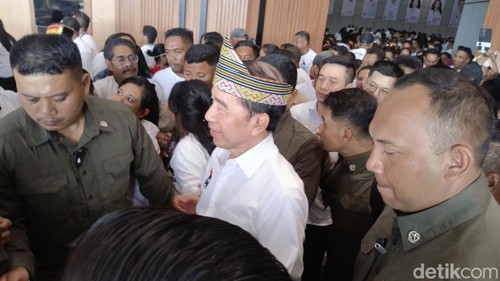 Jokowi saat safari politik di Kota Kupang, NTT, Sabtu (1/8/2026).