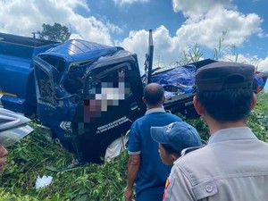 Mobil Tangki Minyak Tabrak Pikap Mahasiswa KKN di Kalsel, 7 Orang Tewas