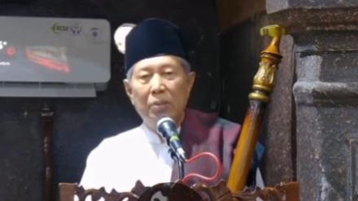 KH Mustain Syafii saat ceramah serukan koruptor dihukum potong tangan dan mati