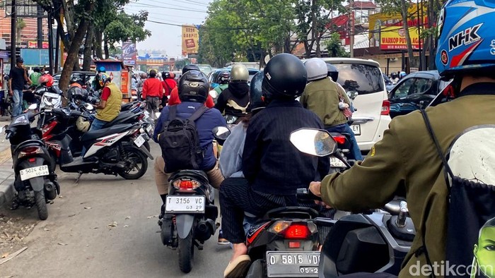 Kondisi lalin Jalan Gatsu Bandung