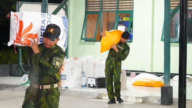 Koops TNI Habema menggelar misi kemanusiaan dengan menyalurkan bantuan berupa obat-obatan hingga logistik sebanyak 2 ton ke wilayah Puncak Jaya, Papua. Bantuan untuk masyarakat terdampak kekeringan dan kelangkaan bahan pangan.