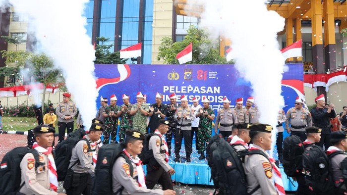Polda Riau resmi melepas Tim Ekspedisi Merah Putih Presisi, Sabtu (1/8/2026).