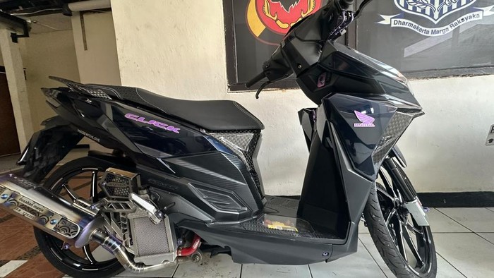 Polisi mengamankan dua pemuda dan menyita motornya, karena diduga hendak tawuran