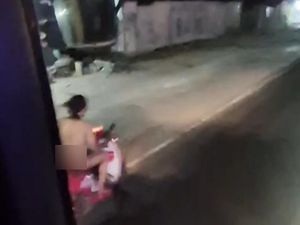 Hebol Pria ODGJ Nyetir Motor Sambil Bugil di Lamongan, Sempat Dikira Penjahat