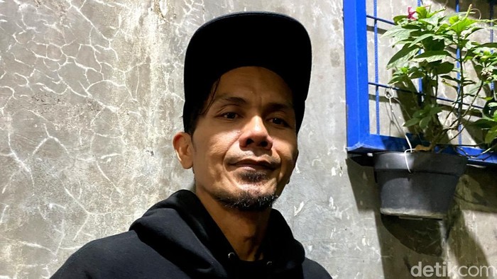 Rapper Ebith Beat A