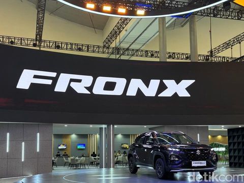 Suzuki Fronx SGX Hybrid Kuro Suzuki Fronx SGX Hybrid Kuro hadir di GIIAS 2026.