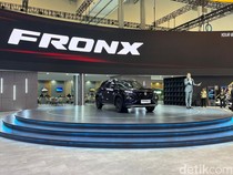 Kenalin, Ini Suzuki Fronx SGX Hybrid Kuro!