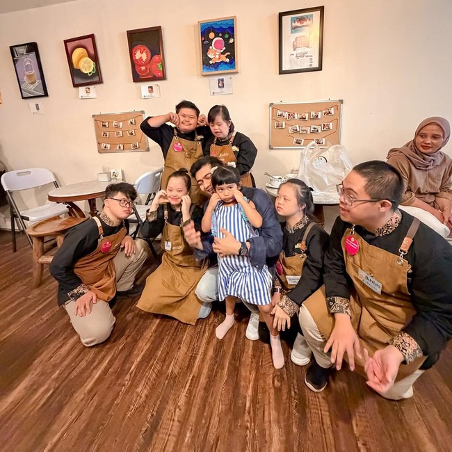Bareng Teman-teman Spesial, Teuku Ryan Rayakan Ultah ke-4 Moana
