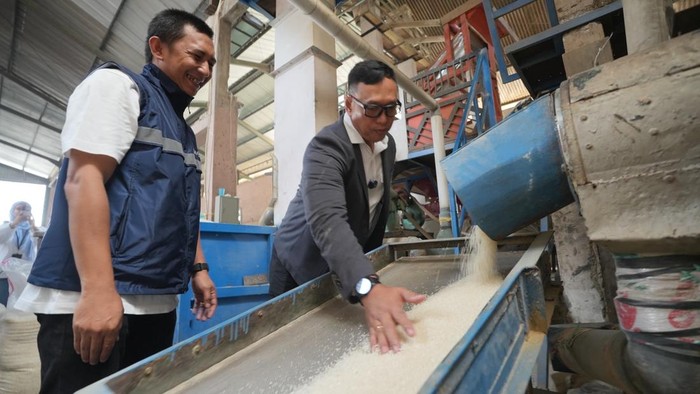 BULOG ajak penggilingan padi jaga kualitas beras.