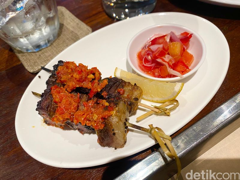 Dari Timur ke Barat, Kolaborasi Spesial Kuliner Manado dan Smokehouse Amerika Kolaborasi Spesial Kuliner Manado dan Smokehouse Amerikadari LC Smokehouse dan Mata Karanjang