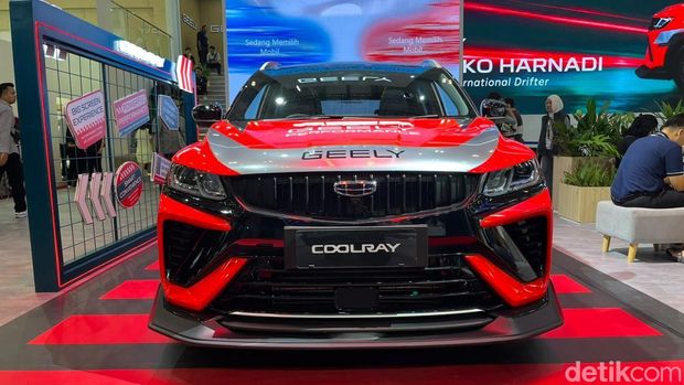 Geely Coolray edisi balap di GIIAS 2026.