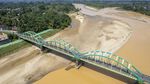 Kemarau Surutkan Sungai Batang Tembesi, Pasir Nyaris Tutupi Aliran