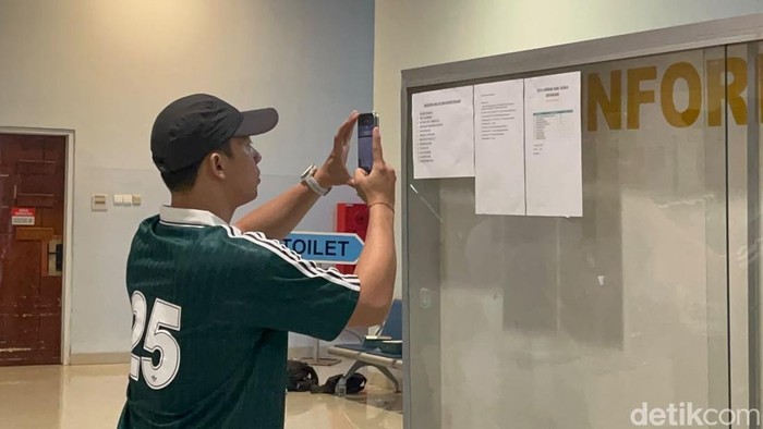 Kantor SAR Surabaya memperbarui data korban KMP Mutiara Sentosa 2 terbakar