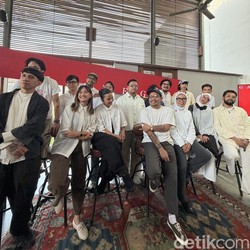 Gebrakan Lafa Pratomo di Album Garis Tegak, Crossover Genre-nya Pecah Parah!