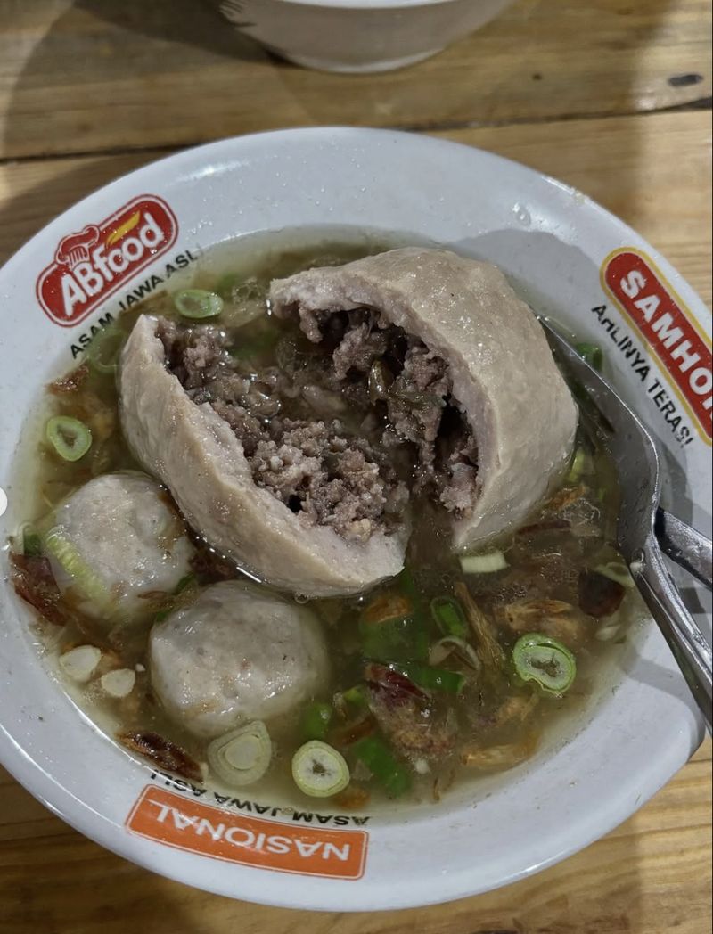 Makan Lur! AA Juju Bagikan Daftar 5 Bakso Enak Favoritnya di Bogor