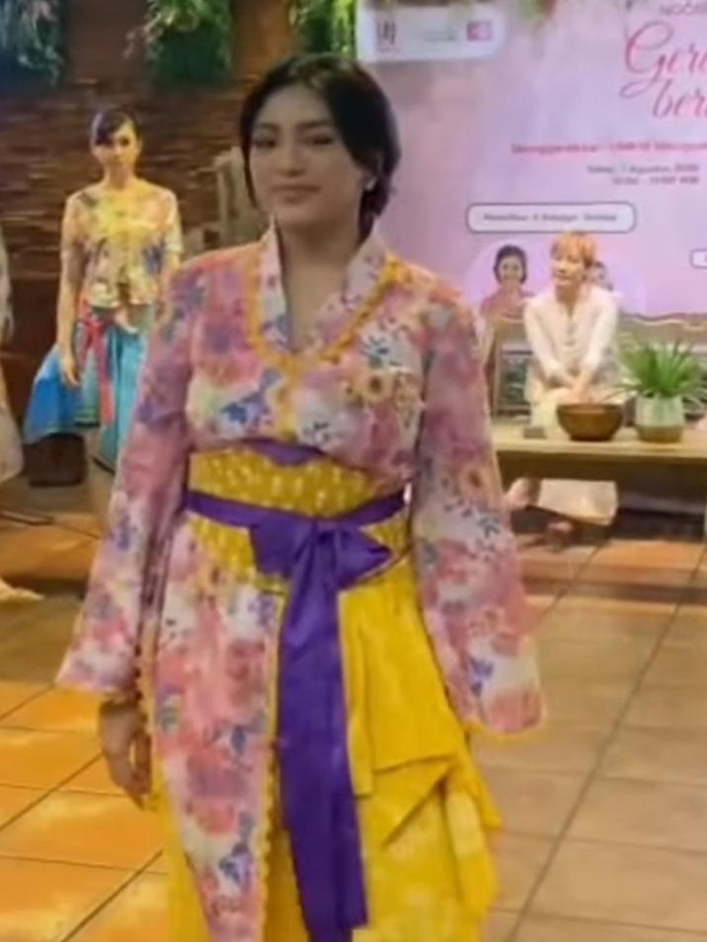 Saat Anak Muda Berkebaya: Menghidupkan Kebaya Lewat Kreasi dan Inovasi