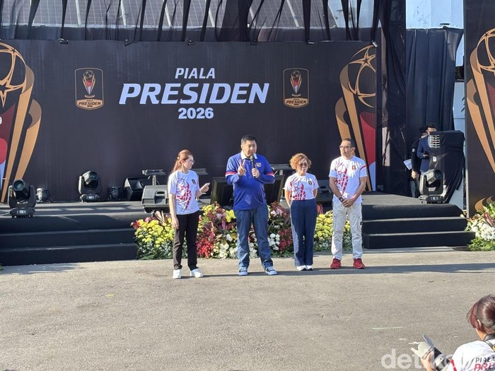 Ketua Steering Committee (SC) Piala Presiden 2026 Maruarar Sirait di Balai Kota Surabaya