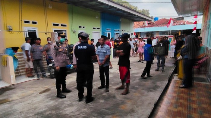 Polisi olah TKP penemuan mayat di Bandar Lampung