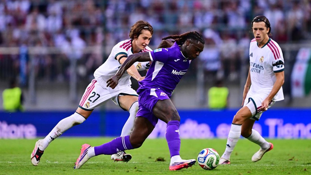 Real Madrid vs Fiorentina dalam laga uji coba berakhir imbang 2-2. (Foto: Christian Bruna/Getty Images)
