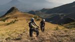 Rey Mbayang Nikmati Pendakian Gunung Merbabu, Makin Cantik Ada Dinda Hauw