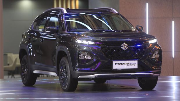 Suzuki Fronx SGX Hybrid Kuro