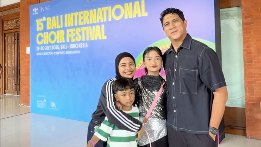 Tangis Tantri Saat Anak-Tim Padus Bawa Medali Emas di Ajang Internasional