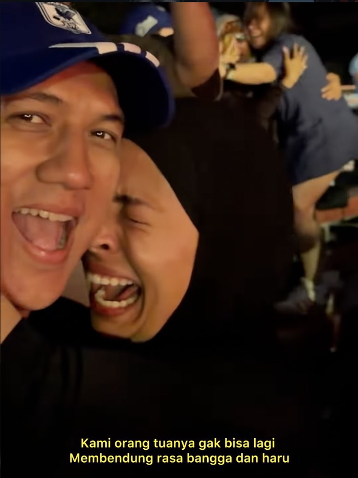 Tantri Kotak dan suami dampingi anak di The 15th Bali International Choir Festival.