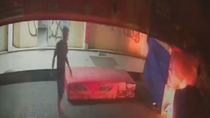 Aksi pembakaran gerobak PKL di Jalan Ria Cimahi