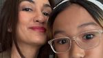 Momen Manis Atiqah Hasiholan dan Anak Temani Rio Dewanto Fashion Show