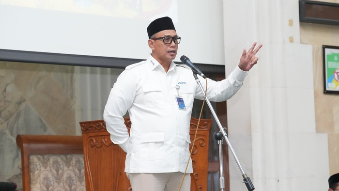 Direktur Utama (Dirut) Perum BULOG Letnan Jenderal TNI (Purn) Ahmad Rizal Ramdhani