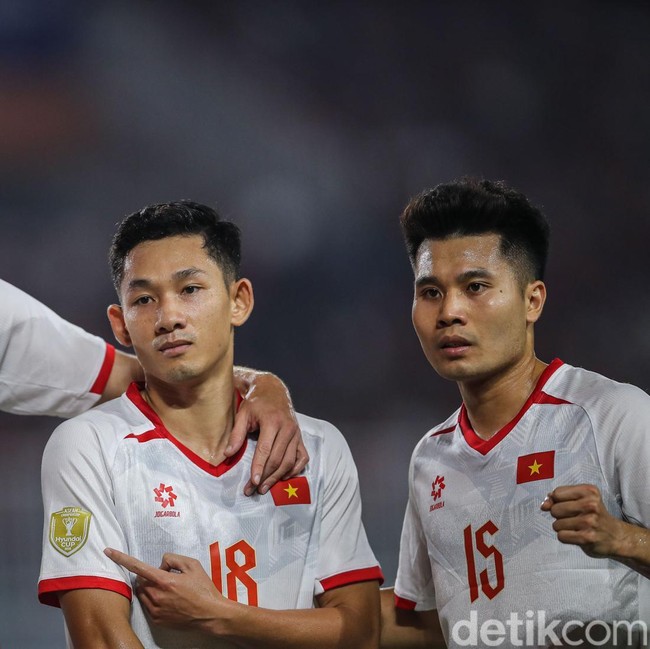 Bingkai Sepekan : Potret Dunia di Tengah Panas, KMP Mutiara Terbakar dan Indonesia Dibungkam Vietnam