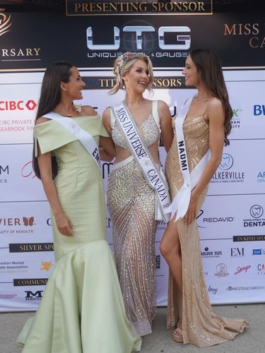 Jaime VandenBerg tampil di Miss Universe saat hamil 4 bulan. Ia sengaja merahasiakannya agar dinilai atas kerja keras dan advokasinya, bukan kehamilannya.