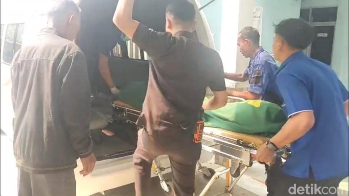 Jenazah siswa SMP inisial AAF (13), warga Desa Semingkir, Kecamatan Randudongkal, Kabupaten Pemalang, yang diduga jadi korban bullying, Senin (3/8/2026).