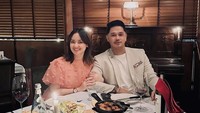 Joanna Alexandra Kompak Makan Steak hingga Onsen Egg bareng Suami