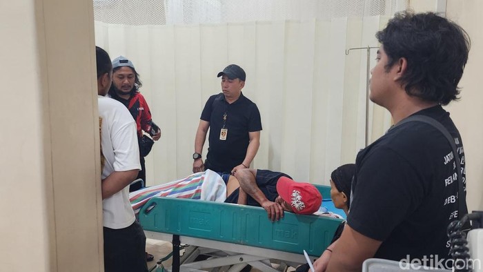 Kakak ipar yang dibacok pria Pasuruan di Pasar Ikan.