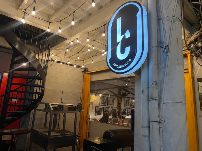 Ketika American Barbecue Bertemu Rempah Manado, Begini Menu Istimewanya