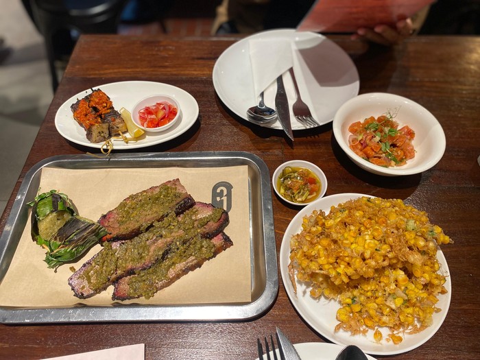 Ketika American Barbecue Bertemu Rempah Manado, Begini Menu Istimewanya